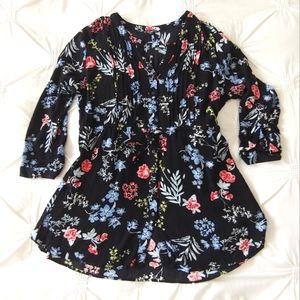 Hilary Radley black floral blouse. Size XXL.